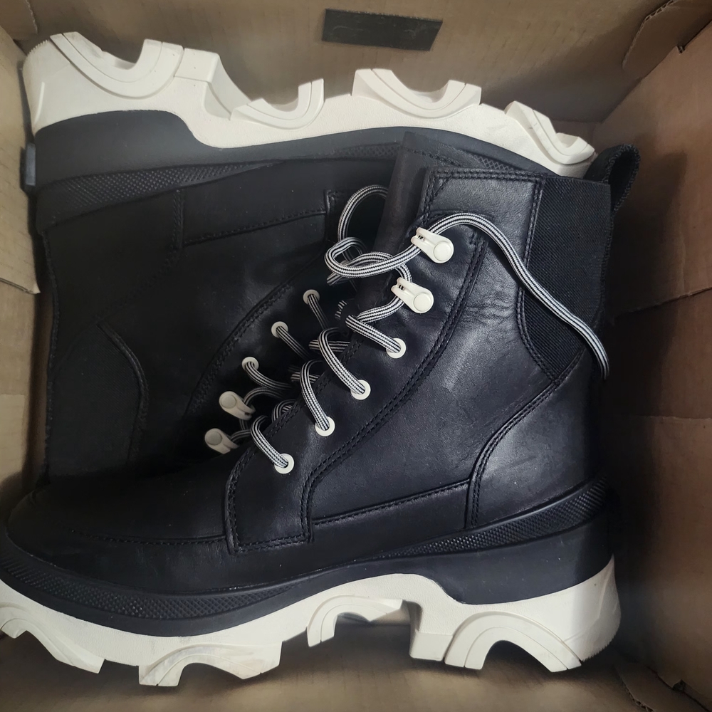Sorel Womens Black and Cream Rain Boots